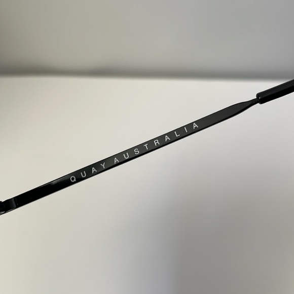 Quay Australia Farrah Sunglasses - Picture 3 of 6